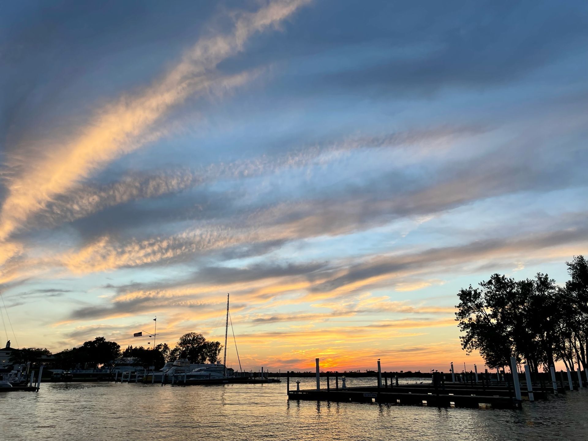 mentor harbor yacht club gas dock